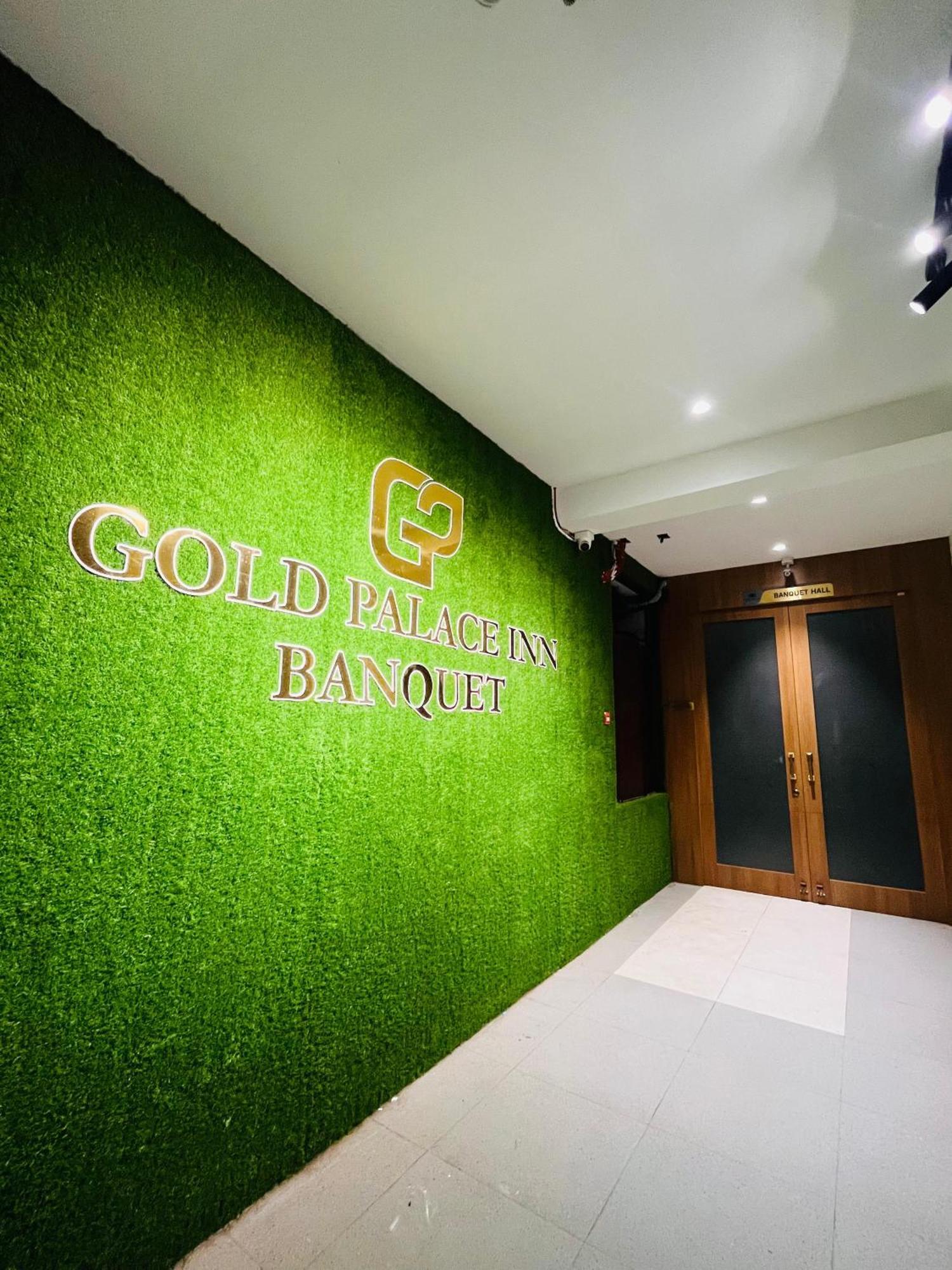 Hotel Gold Palace Inn Surat Buitenkant foto