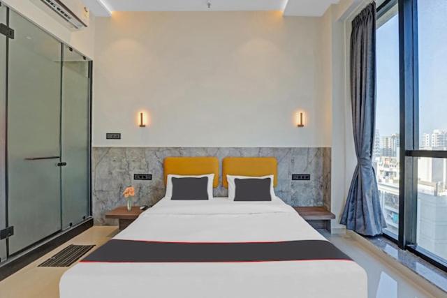 Hotel Gold Palace Inn Surat Buitenkant foto