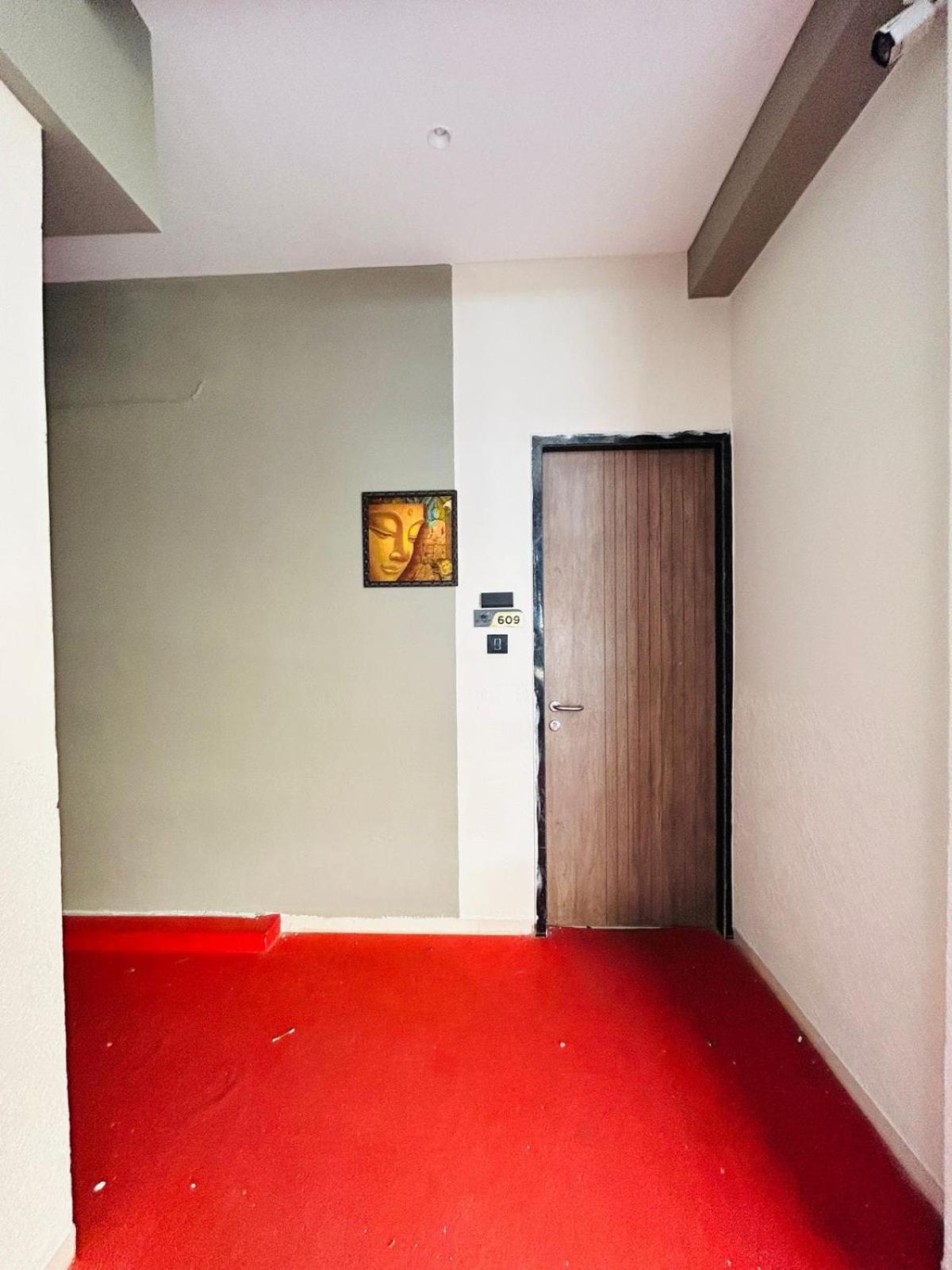 Hotel Gold Palace Inn Surat Buitenkant foto